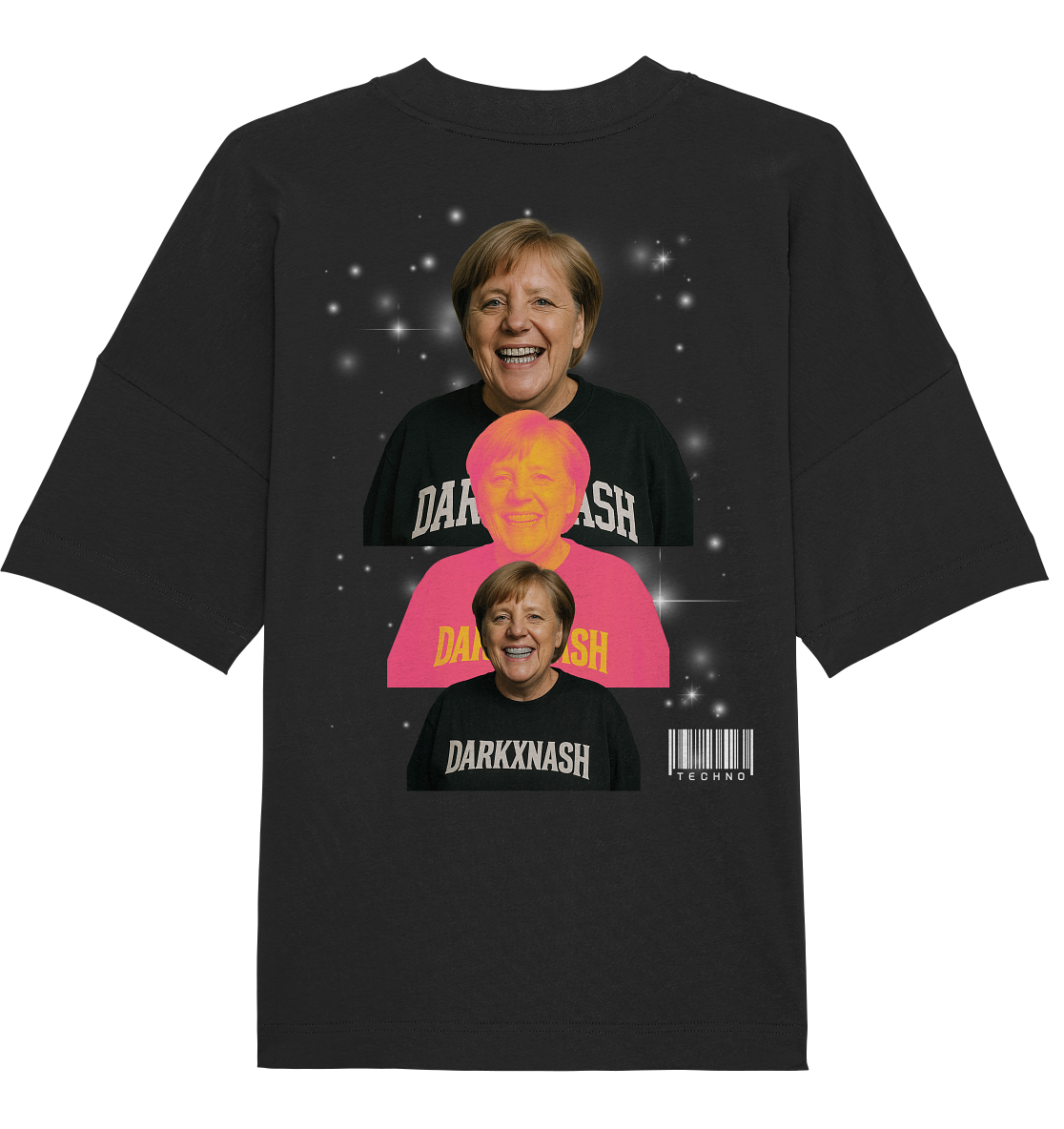 Rückseite des schwarzen Oversize-Shirts mit Pop-Art-Collage von Merkel mit Grills, dreifach gespiegelt im Trip-Style, DARKXNASH-Schriftzug und Techno-Barcode
