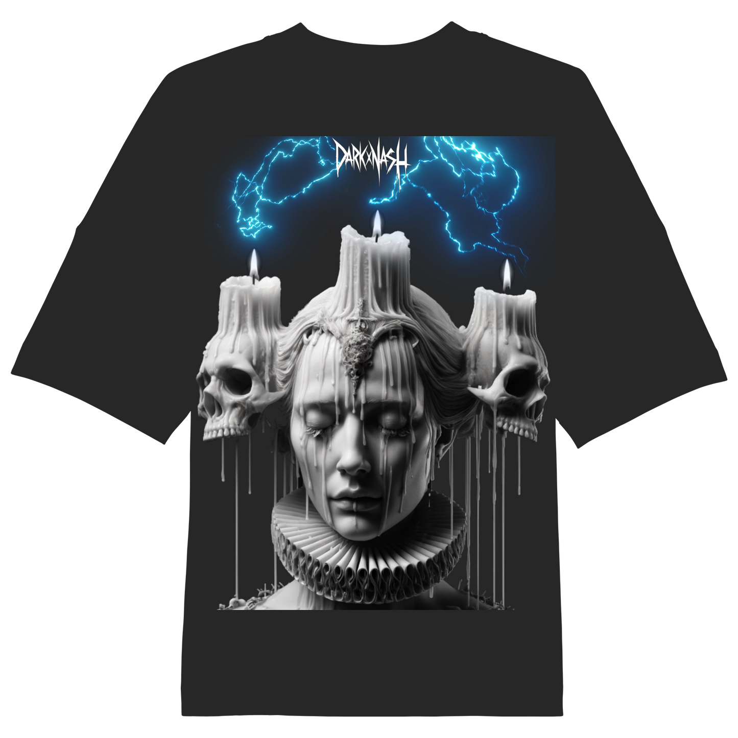 Digitales Kunstwerk mit Frauenskulptur, Totenkopf-Kerzen und blauen Blitzen – Motiv 'Tripping Echoes' auf schwarzem Oversize-Shirt