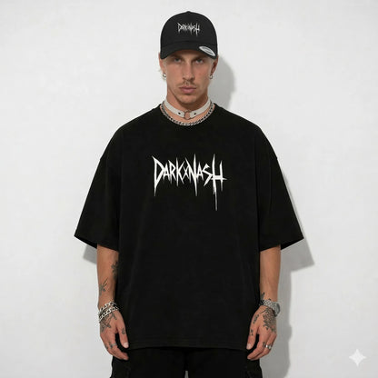 Schwarzes DARKXNASH Oversize Techno Shirt mit Logo Print und Cap Rave Streetwear Outfit Festival Kleidung unisex