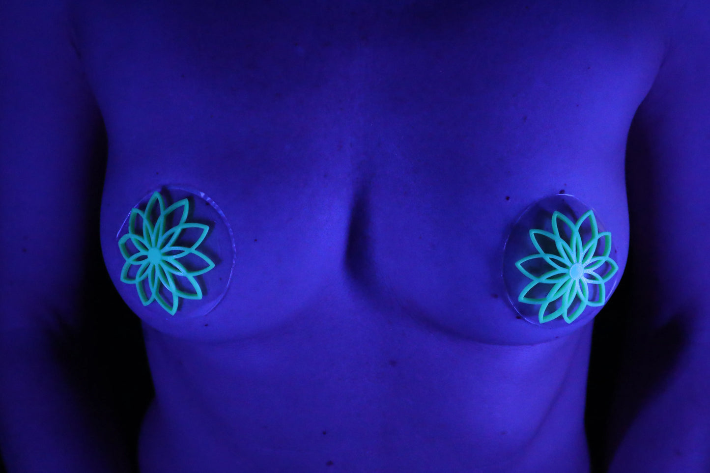 Nippel Cover Blume Schwarz