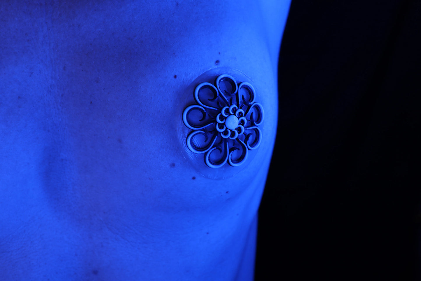 Nippel Cover Blume Schwarz Türkis