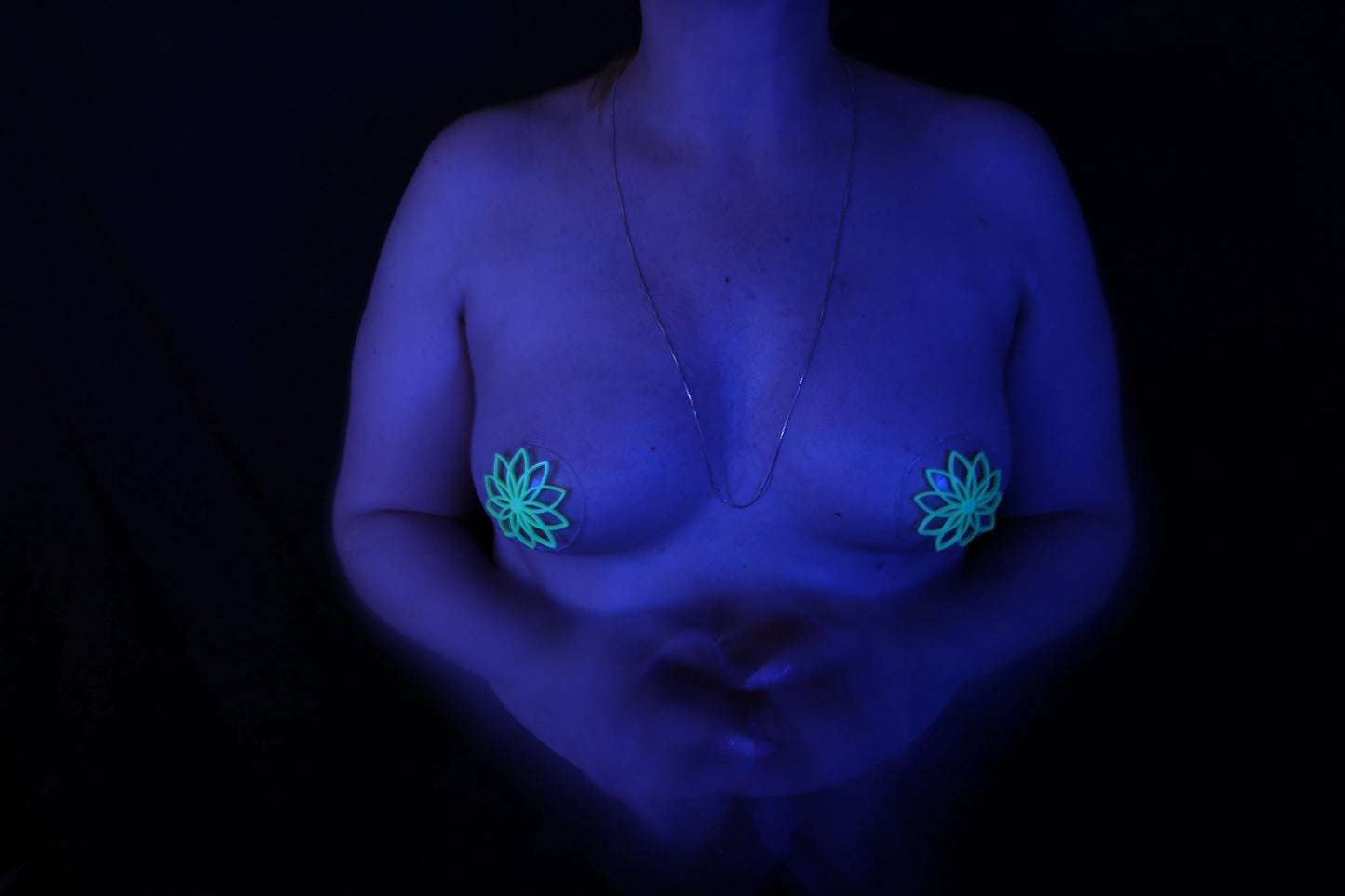 Nippel Cover Blume Schwarz