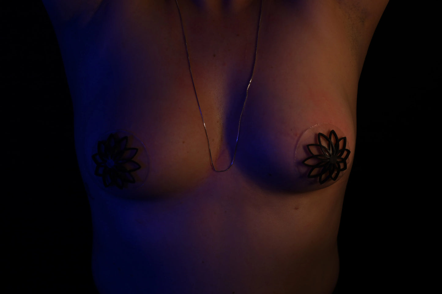 Nippel Cover Blume Schwarz