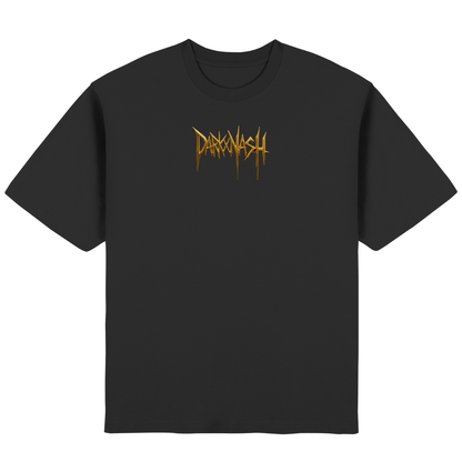 Schwarzes Oversized Techno-Shirt mit goldenem Darkxnash-Logo auf der Vorderseite in metallischer Schriftoptik.
