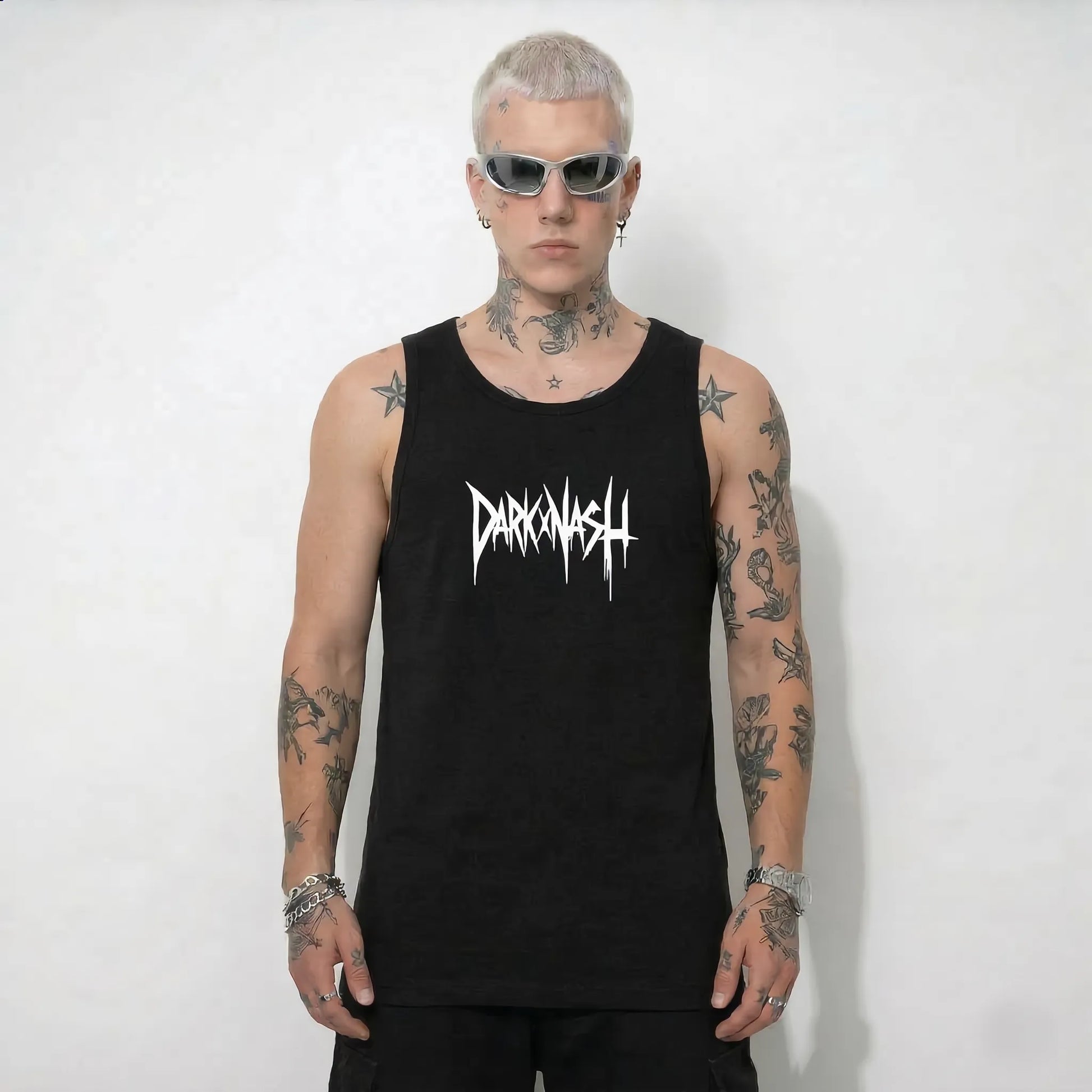 DARKXNASH Techno Tanktop schwarz mit Logo Print vorne Rave Streetwear Shirt für Festival und Club Outfit